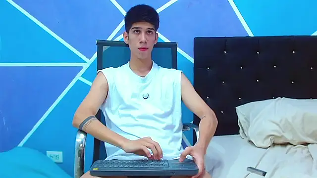 Snapshot of jhony-sex chatting on 02/27/25, 08:28 jhony-sex online show from 02/27/25, 08:28