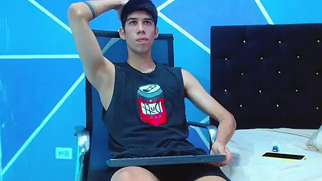 Snapshot of jhony-sex chatting on 03/08/25, 08:33 jhony-sex online show from 03/08/25, 08:33