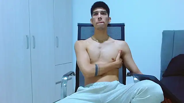 Snapshot of jhony-sex chatting on 09/11/25, 06:57 jhony-sex online show from 09/11/25, 06:57