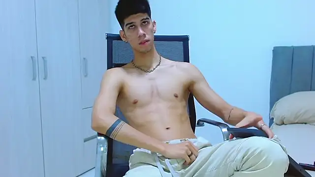 Snapshot of jhony-sex chatting on 10/22/25, 07:30 jhony-sex online show from 10/22/25, 07:30