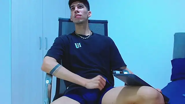 jhony-sex online show from 10/31/25, 03:18