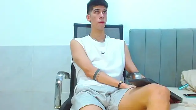 jhony-sex online show from 04/14/26, 10:54