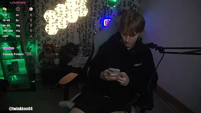 twinkben online show from 09/09/25, 07:57