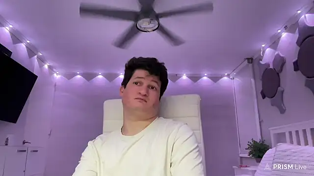 Lorenzo hernandez online show from 03/01/25, 10:10