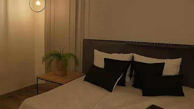 IrisBaker online show from 02/06/26, 10:13