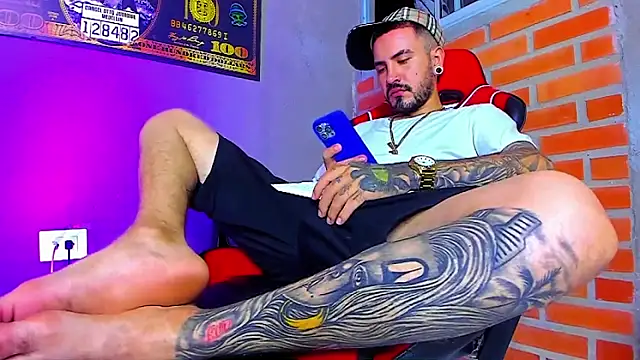 smoker445 online show from 10/31/25, 07:20