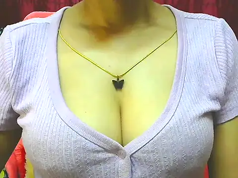 ishmita99 online show from 09/19/25, 04:47