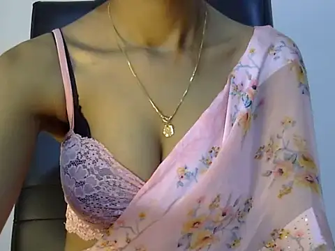 lola-   online show from 12/12/24, 02:44