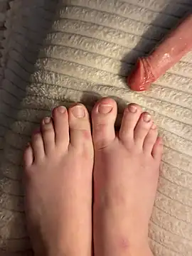 Leanaa Jolly online show from 02/24/26, 07:23