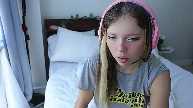 Ayra Lust online show from 03/17/25, 03:36