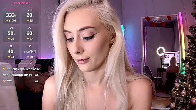 LoryWood online show from 12/21/24, 05:51