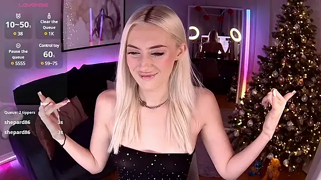 LoryWood online show from 12/26/24, 02:48