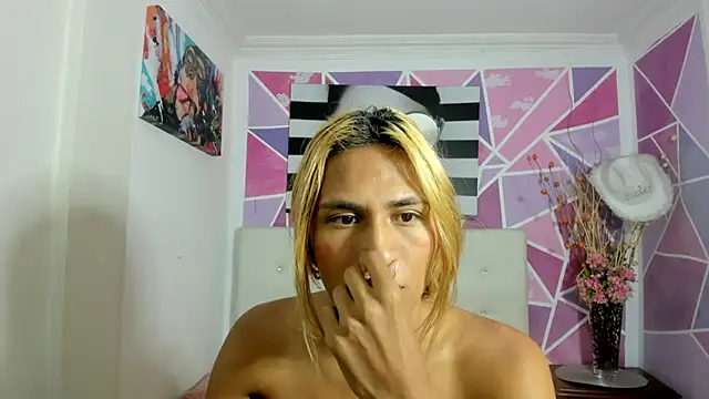 Snapshot of Brisahott chatting on 03/06/25, 02:29 Brisahott online show from 03/06/25, 02:29