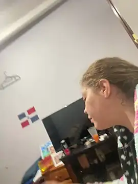 Snapshot of andreinitahg chatting on 01/03/25, 09:26 andreinitahg online show from 01/03/25, 09:26