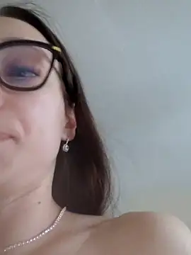 Milky flexy cat online show from 02/28/25, 05:15