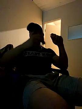 Snapshot of FumesClouds chatting on 09/28/25, 09:47 FumesClouds online show from 09/28/25, 09:47