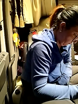 Snapshot of cuplubijoanna chatting on 02/18/26, 08:27 cuplubijoanna online show from 02/18/26, 08:27