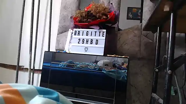 yohatinelly07 online show from 09/25/25, 05:38