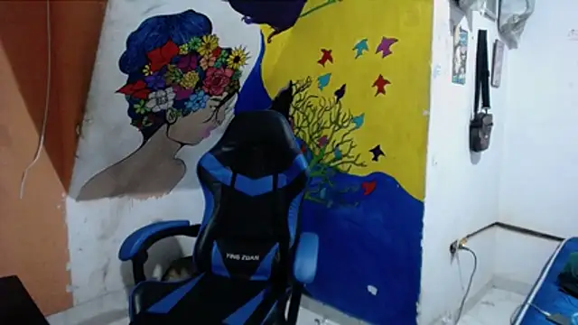 yohatinelly07 online show from 10/17/25, 04:04