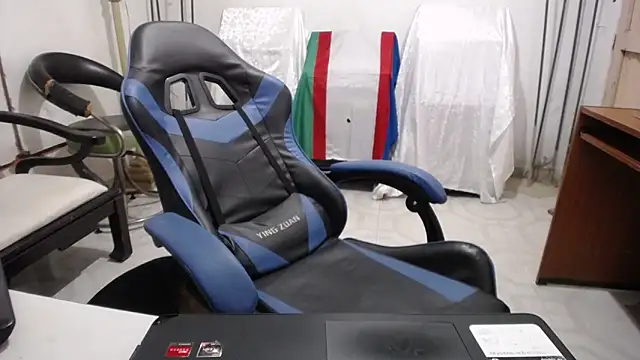 yohatinelly07 online show from 11/23/25, 09:03