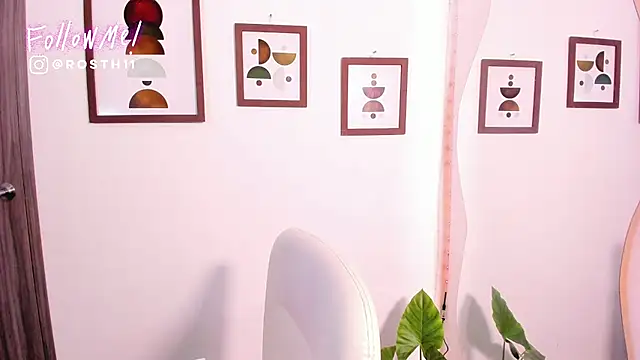 Snapshot of rossth1 chatting on 03/22/25, 11:09 rossth1 online show from 03/22/25, 11:09