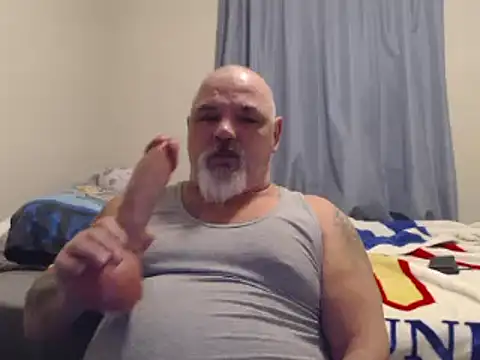 Newfiesausage1972 online show from 01/12/25, 02:30