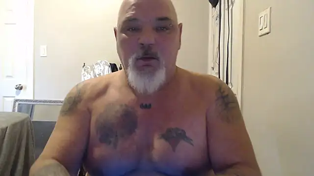 Newfiesausage1972 online show from 01/19/25, 05:07