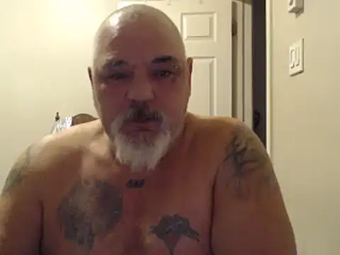 Newfiesausage1972 online show from 01/30/25, 11:22