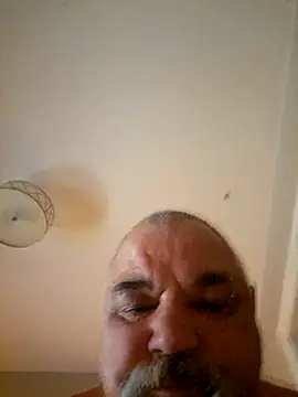 Newfiesausage1972 online show from 10/29/25, 12:35