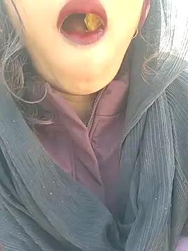 Snapshot of Simaran_bhabhi chatting on 02/07/25, 05:52 Simaran bhabhi online show from 02/07/25, 05:52