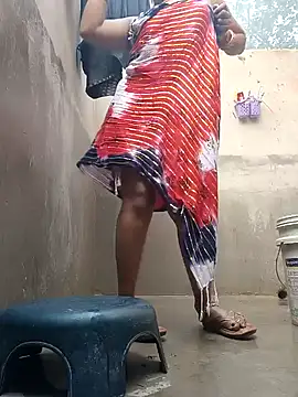 Snapshot of Simaran_bhabhi chatting on 02/11/25, 02:03 Simaran bhabhi online show from 02/11/25, 02:03