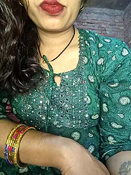 Snapshot of Simaran_bhabhi chatting on 02/12/25, 12:05 Simaran bhabhi online show from 02/12/25, 12:05