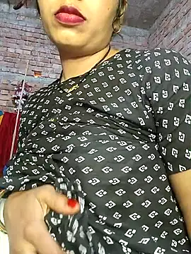 Snapshot of Simaran_bhabhi chatting on 02/16/25, 09:59 Simaran bhabhi online show from 02/16/25, 09:59