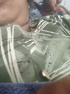 Snapshot of Simaran_bhabhi chatting on 10/04/25, 07:45 Simaran bhabhi online show from 10/04/25, 07:45