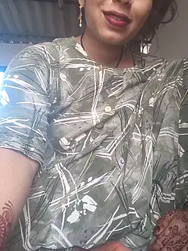 Snapshot of Simaran_bhabhi chatting on 10/12/25, 01:15 Simaran bhabhi online show from 10/12/25, 01:15