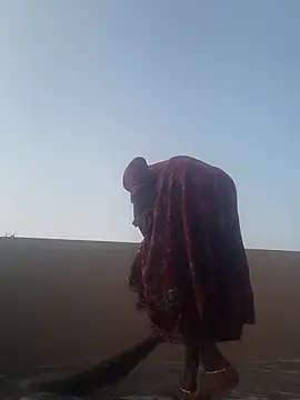 Snapshot of Simaran_bhabhi chatting on 10/13/25, 01:38 Simaran bhabhi online show from 10/13/25, 01:38