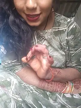 Snapshot of Simaran_bhabhi chatting on 10/14/25, 01:17 Simaran bhabhi online show from 10/14/25, 01:17