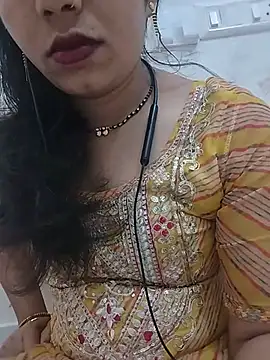 Snapshot of Simaran_bhabhi chatting on 06/07/26, 12:37 Simaran bhabhi online show from 06/07/26, 12:37