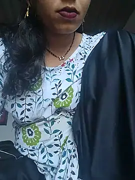 Snapshot of Simaran_bhabhi chatting on 06/12/26, 12:42 Simaran bhabhi online show from 06/12/26, 12:42