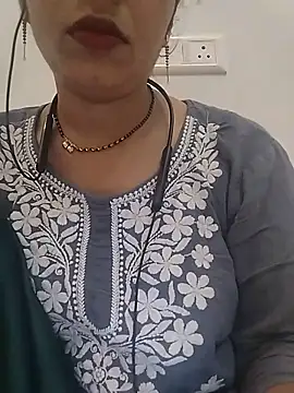 Snapshot of Simaran_bhabhi chatting on 06/16/26, 01:08 Simaran bhabhi online show from 06/16/26, 01:08
