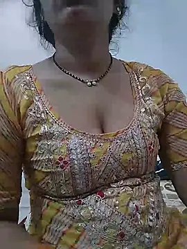Snapshot of Simaran_bhabhi chatting on 07/17/26, 12:17 Simaran bhabhi online show from 07/17/26, 12:17