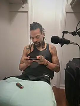 1BeautyN1Beast online show from 02/17/26, 08:55