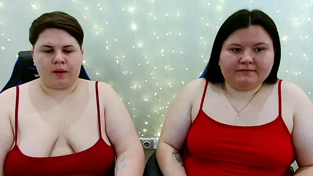 Snapshot of BeckyAndHellen chatting on 06/07/26, 10:41 BeckyAndHellen online show from 06/07/26, 10:41
