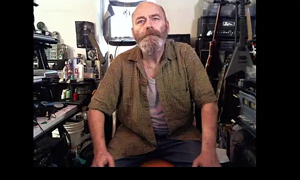 SirGarMack online show from 02/18/26, 05:09