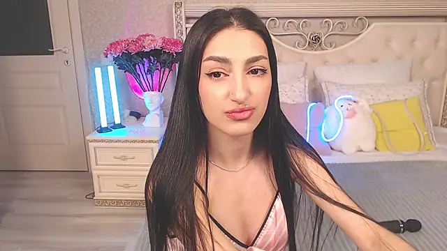 Lina Robbins online show from 02/16/26, 02:40