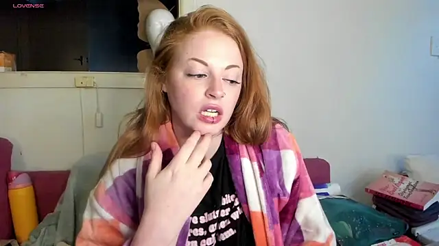 aaprill online show from 10/31/25, 08:15