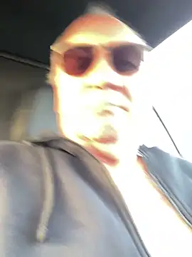 Snapshot of biggandybig chatting on 03/08/25, 03:56 biggandybig online show from 03/08/25, 03:56