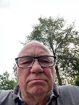 Snapshot of biggandybig chatting on 09/09/25, 09:42 biggandybig online show from 09/09/25, 09:42