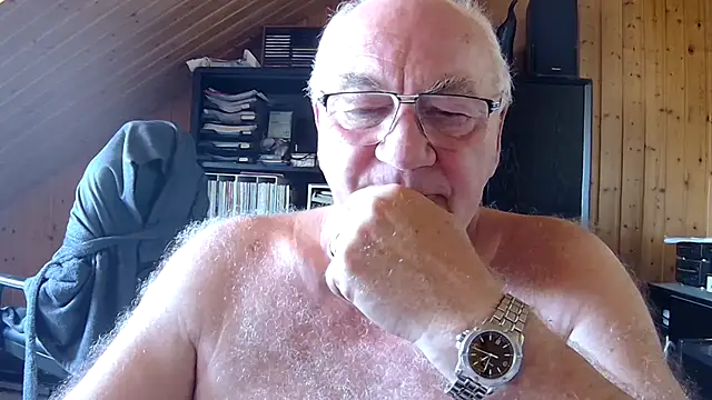 Snapshot of biggandybig chatting on 06/24/26, 10:58 biggandybig online show from 06/24/26, 10:58