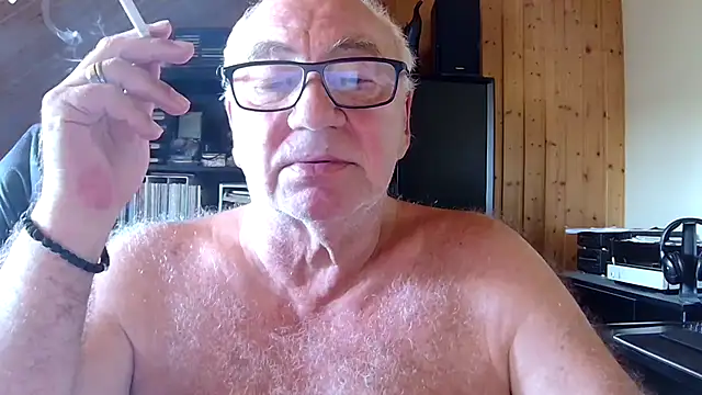 Snapshot of biggandybig chatting on 06/26/26, 11:58 biggandybig online show from 06/26/26, 11:58